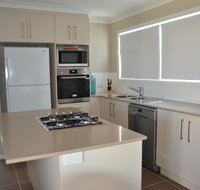 Bunya Vista Accommodation - Winery Find