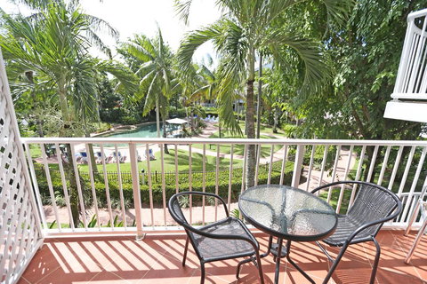 Cairns Beach Resort - Winery Find 3