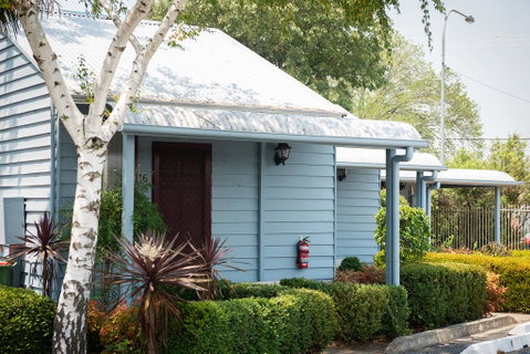 Canberra Ave Villas - Winery Find 0