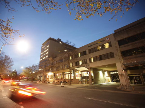 Canberra City YHA - Winery Find 0