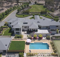 Canberra Luxury Estate - Winery Find