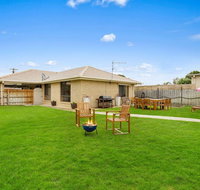 CAPEL Family Home large yard close to beach - Winery Find