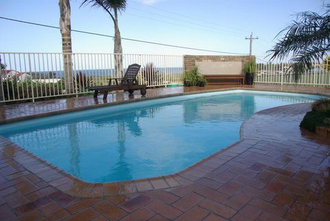 Captain's Quarters Bermagui - Winery Find 3