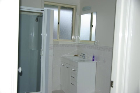 Captain's Quarters Bermagui - Winery Find 2