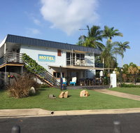 Cardwell Beachfront Motel - Winery Find
