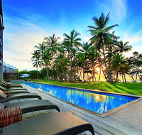 Castaways Resort  Spa On Mission Beach - Winery Find