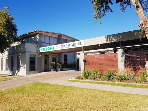 Central Motel Mildura - Winery Find 0