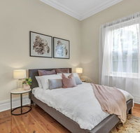 Character Home - Easy Tram to City - Winery Find