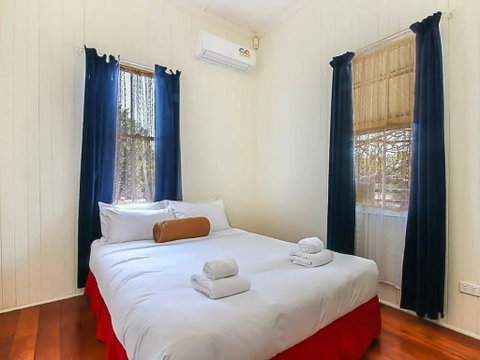 Charming Characterful Rustic-style Home Near The Gabba - Winery Find 3
