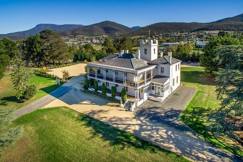 Claremont House - Winery Find 0