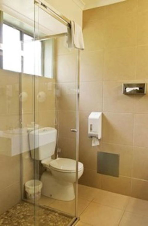 Classic Twin-bed Room 1 In Oakleigh - Winery Find 3