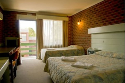 Classic Twin-bed Room 1 In Oakleigh - Winery Find 2