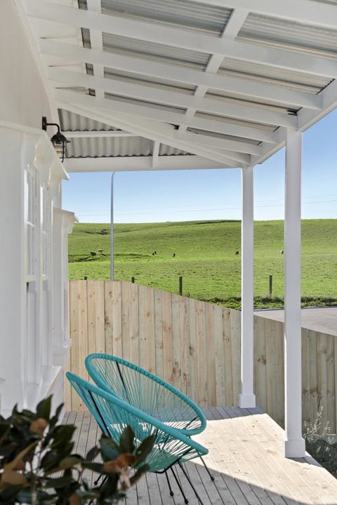 Cloverdale Cottage - Winery Find 3