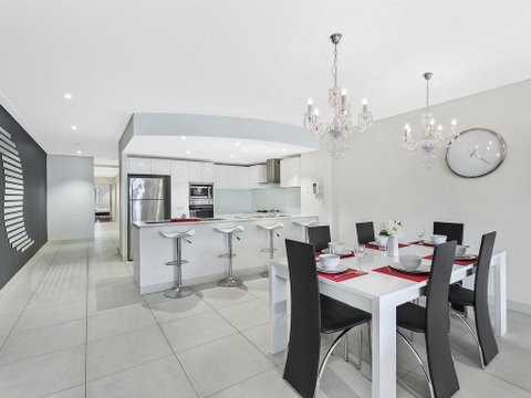 Coast Luxury Apartment 21 - Winery Find 0