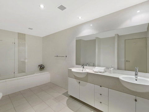 Coast Luxury Apartment Penthouse 23 - Winery Find 2