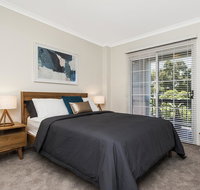 Colin Street Apartment - Winery Find