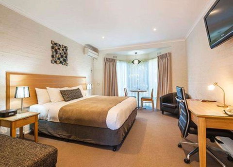 Comfort Inn Coach & Bushmans - Winery Find 0