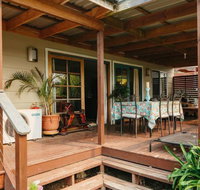 Comfortable Outdoor Entertaining Lake Walks - Winery Find