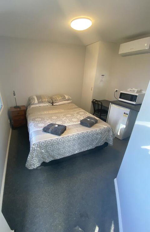 Commercial Hotel Curlewis - Winery Find 3