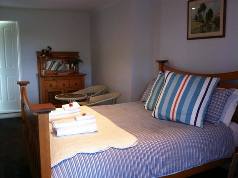 Corinella On The Esplanade Bed & Breakfast - Winery Find 3