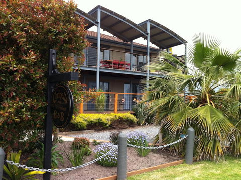 Corinella On The Esplanade Bed & Breakfast - Winery Find 0