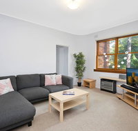 Cosy 2BR plus Parking in Nth Sydney - Winery Find
