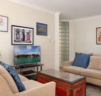 Cosy Family Apartment with Parking and Balconies - Winery Find