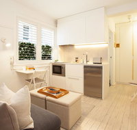 Cosy Flat in Art Deco Building Minutes From City - Winery Find