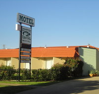 Country Capital Motel - Winery Find