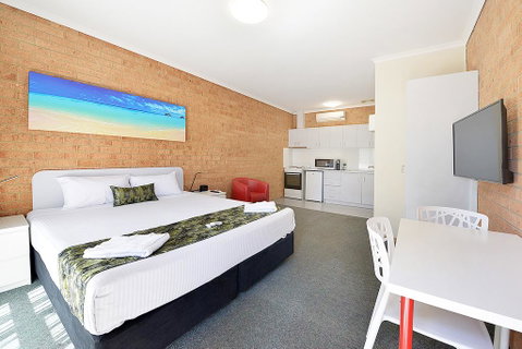 Cranbourne Motor Inn - Winery Find 1