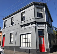 Cromwell Apartment - 3 Red Doors Battery Point - Winery Find