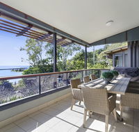 Currumbin Beachside Holiday Home - Winery Find