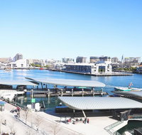 Darling harbour Waterview Luxury Apartment - Winery Find