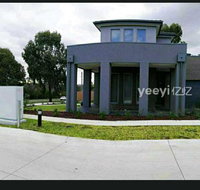 Decent new master room with private bathroom for one or two - Winery Find