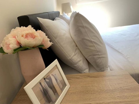 Delightful Bedroom In Bentleigh East - Winery Find 0