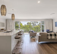 DESIGNER HOLIDAY BEACH PAD // 4 BED // COPA - Winery Find