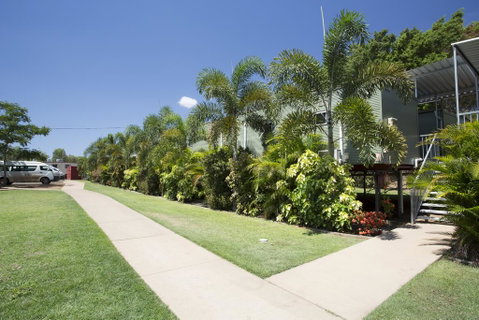 Discovery Parks - Mt Isa - Winery Find 2