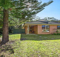 Dolphin Cottage - in the heart of Callala Beach - Winery Find