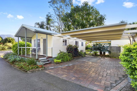 Dunbogan Caravan Park - Winery Find 0