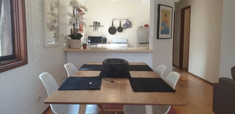 Elegant And Relaxing Apartment Few Mins To Canberra Racecourse - Winery Find 1