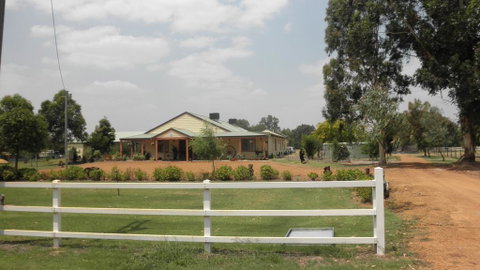 Enderslie House Bed & Breakfast - Winery Find 1