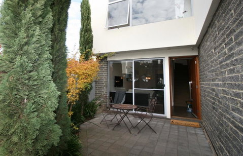 EROS City Fringe - Wifi, Wine, Netflix, Pets OK And Park Views! - Winery Find 3