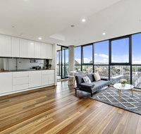 Executive City-centre Apartment with Parking - Winery Find