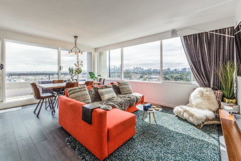 Exquisite 2 Bed Apartment With Beach & City Views - Winery Find 0