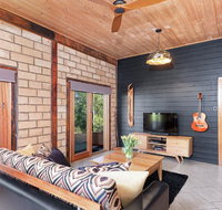 Falls River Luxury Accommodation - Winery Find