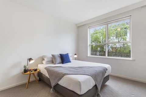 Family-friendly Apartment In Green Glen Iris - Winery Find 2
