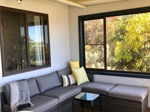 Fareview Beach House - Winery Find 1