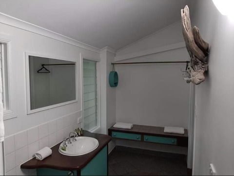 Ferntree Rainforest Lodge - Winery Find 2