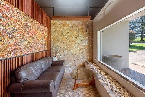 Fi's Relaxing Beach House - Winery Find 3