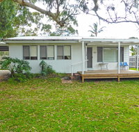 Frangipani Cottage  Callala Beach - Winery Find